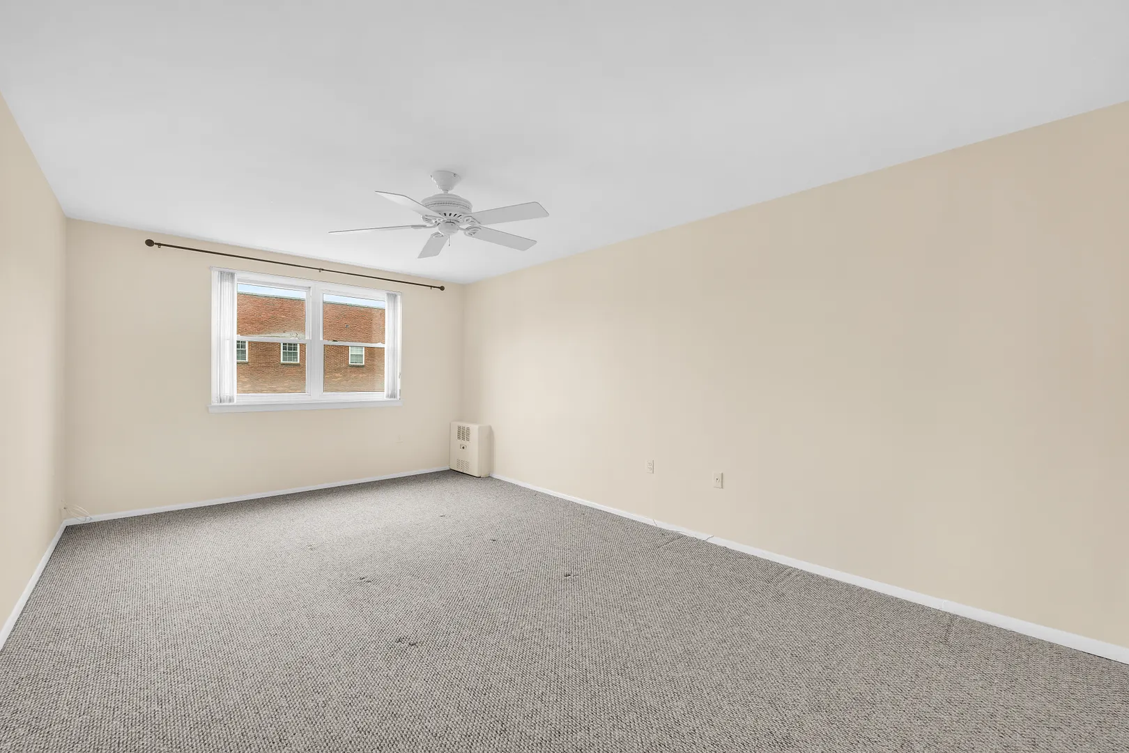 893 Farmington Avenue  #1C Photo 11