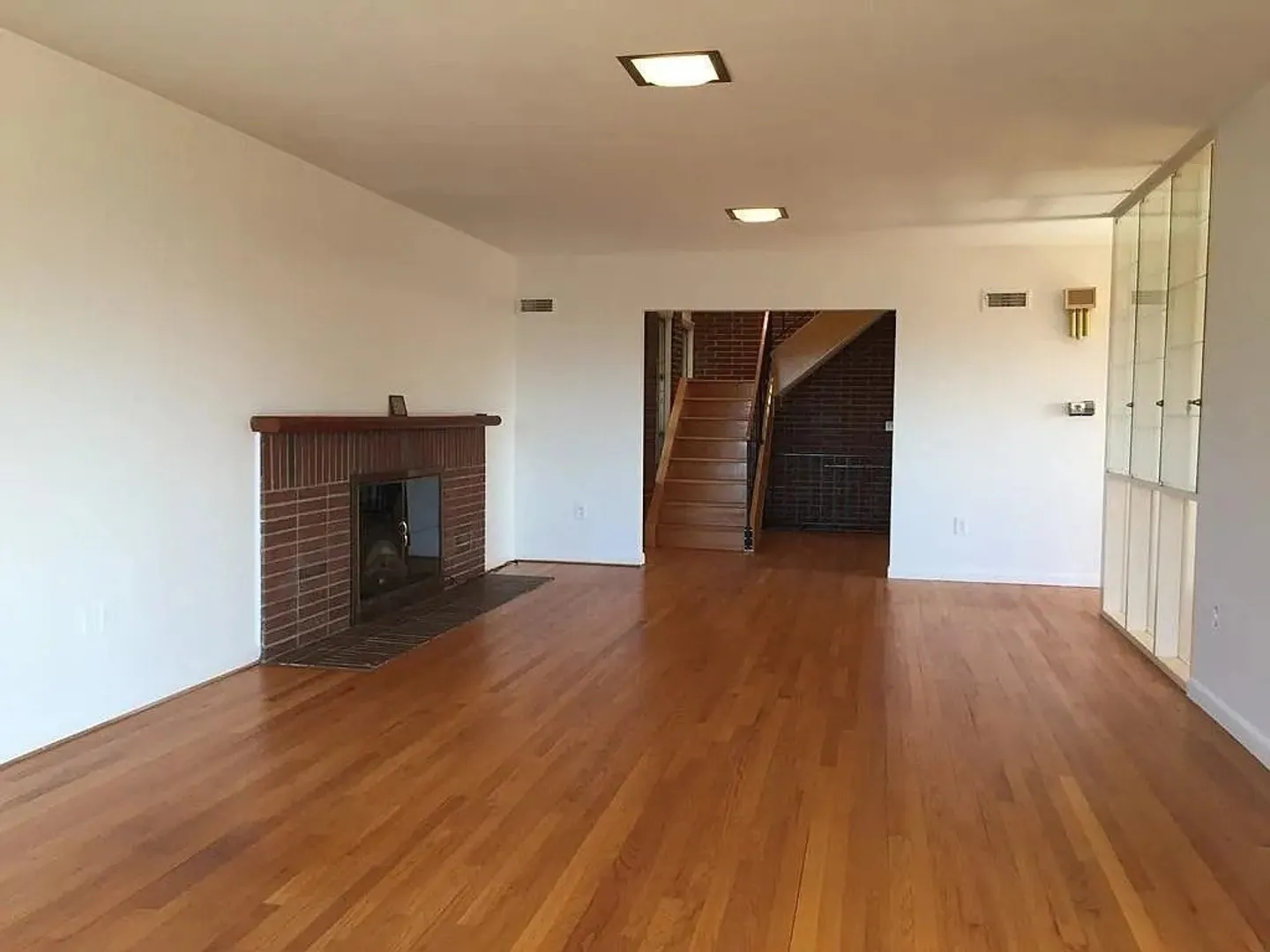 61 Arnold Rd Photo 6