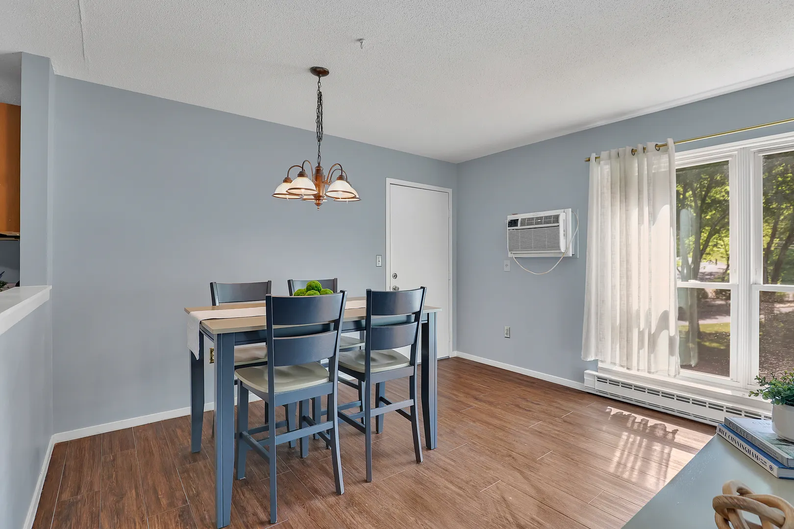 4 Wellington Drive #4 Photo 8