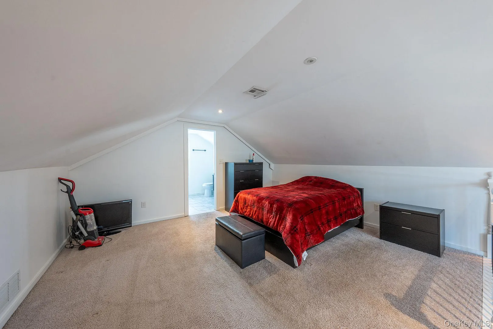 27 Walnut Street Photo 18