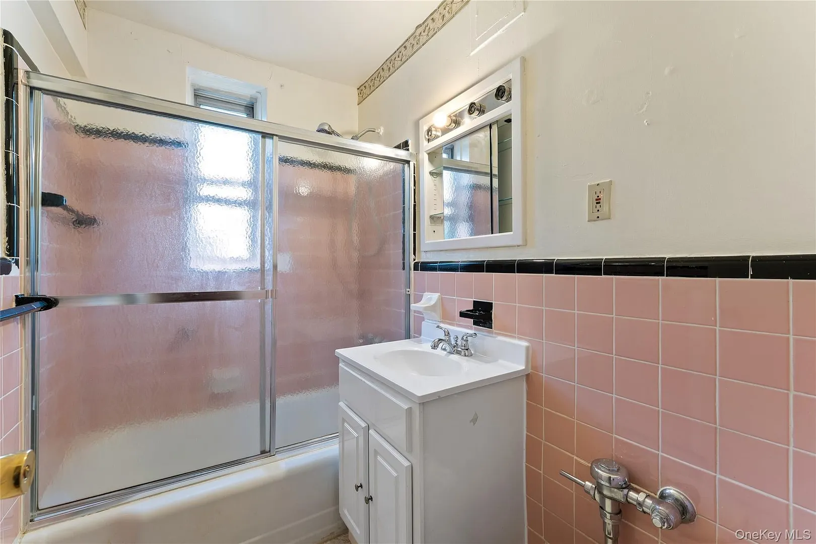 300 N Broadway  #7B Photo 8