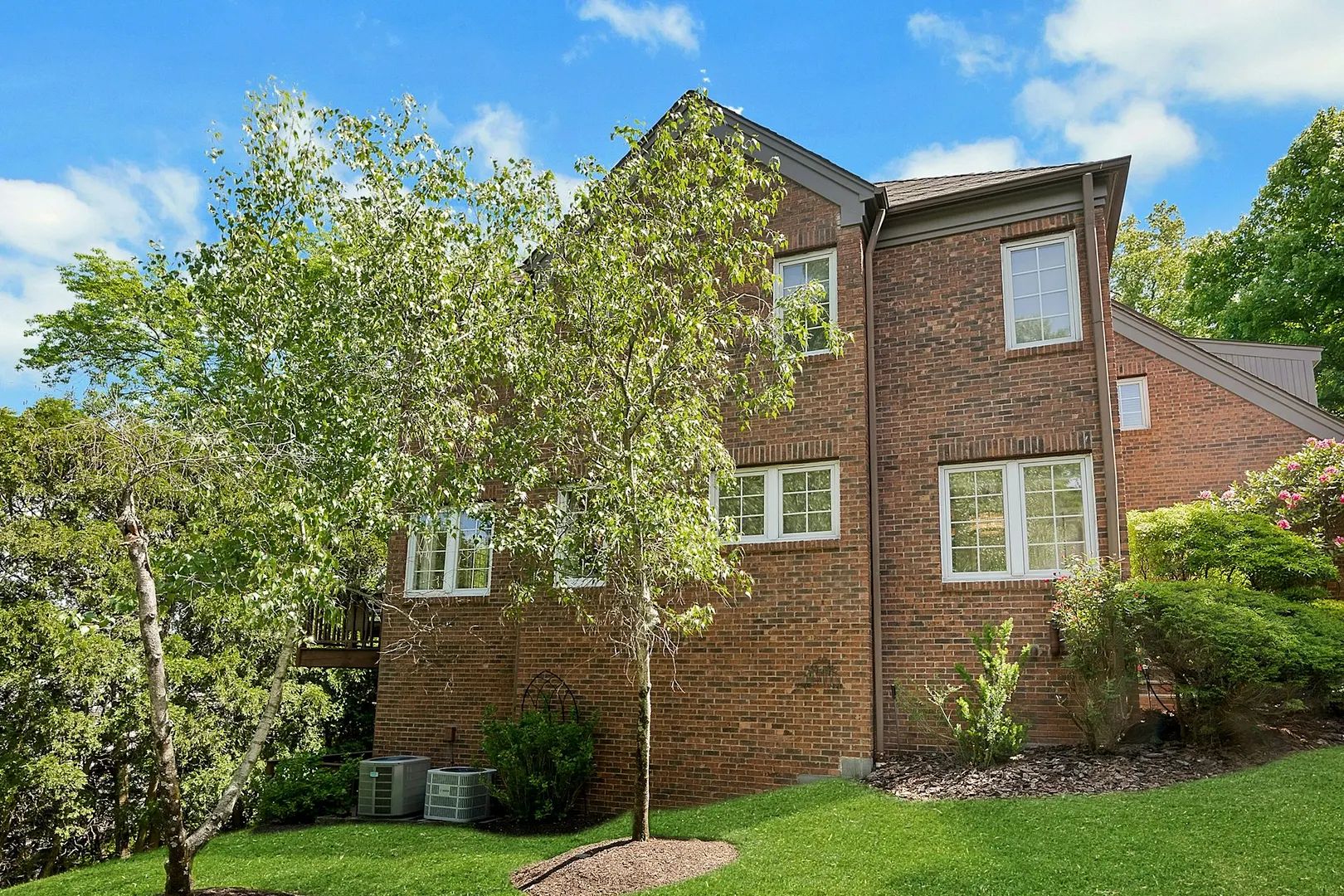 5 Mill Court Photo 26
