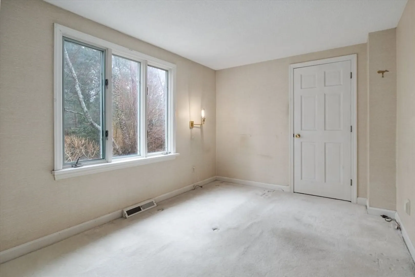 189 Guildford Rd Photo 21