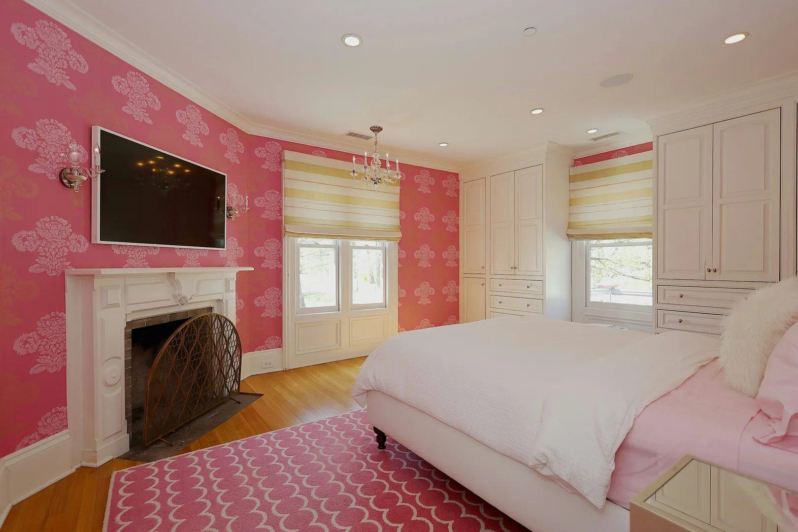 250 Main Street Photo 18