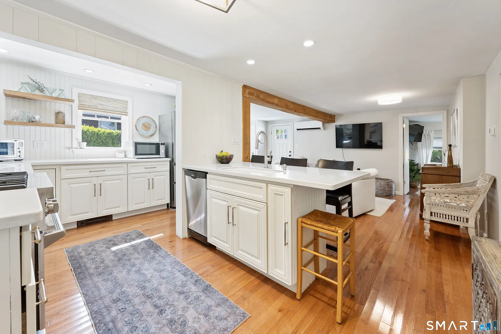 18 Willow Lane Photo 9