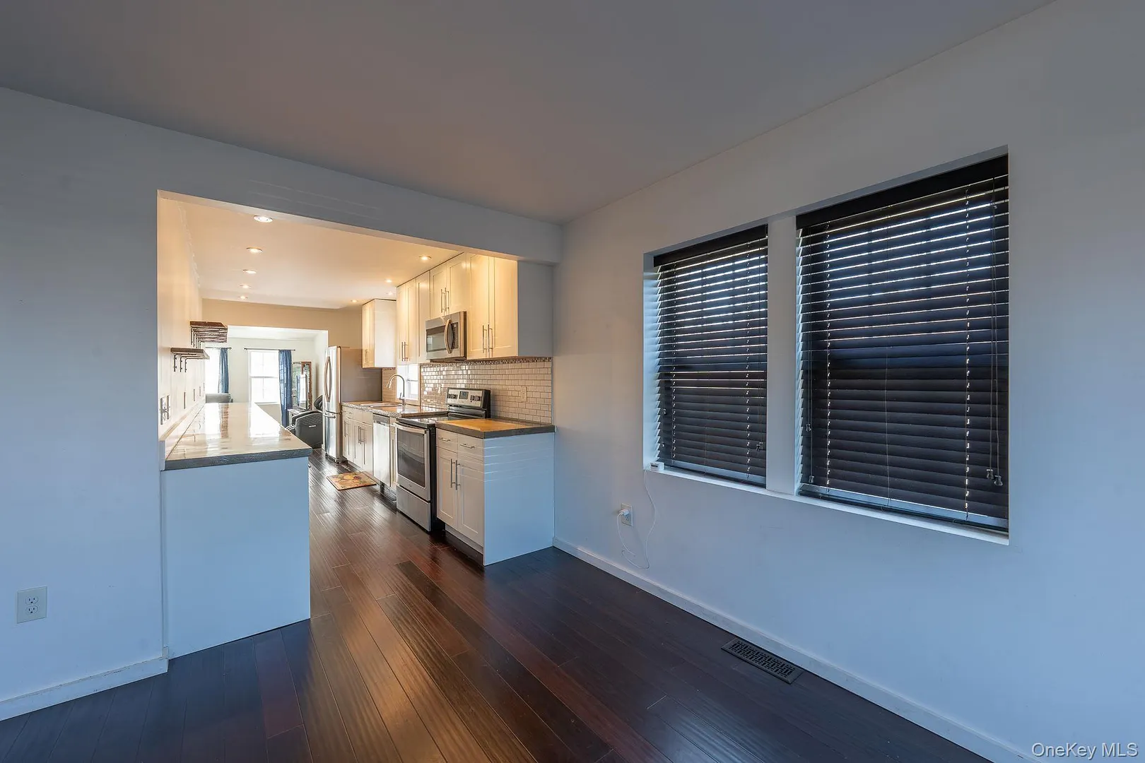 27 Walnut Street Photo 9