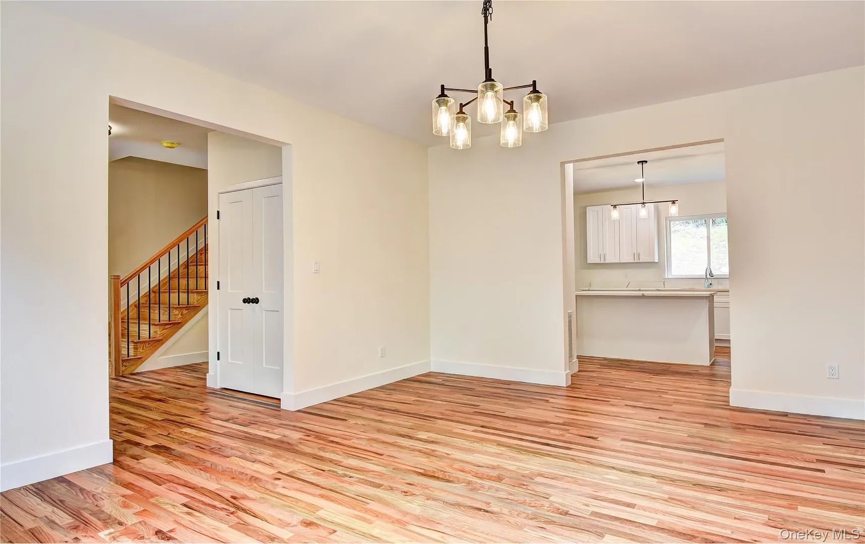 25 Tamarack Drive Photo 9