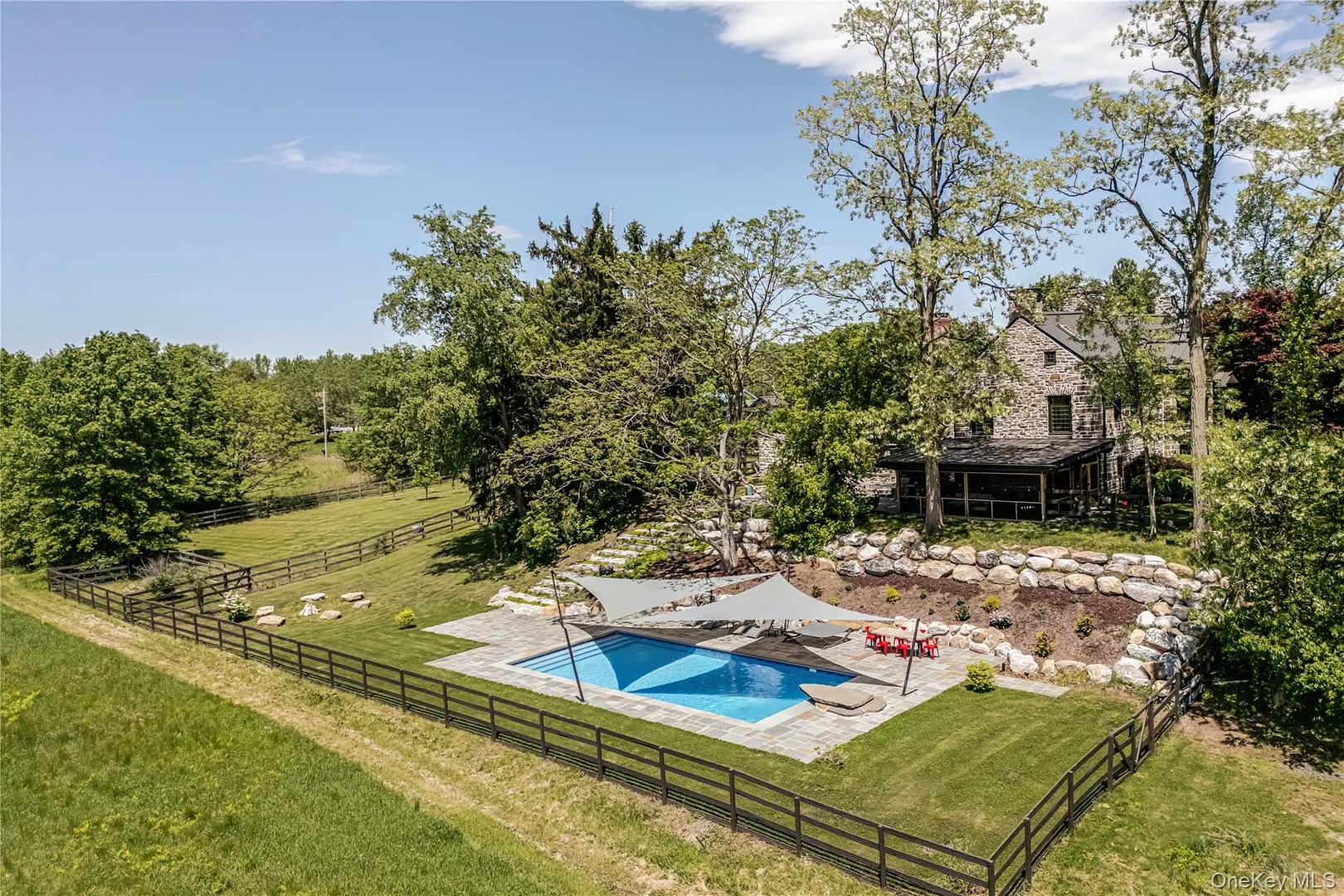 26 Roberson Avenue Photo 1
