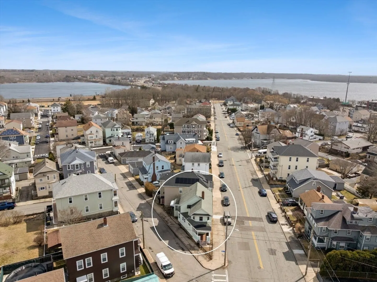 2018 Pleasant St Photo 22