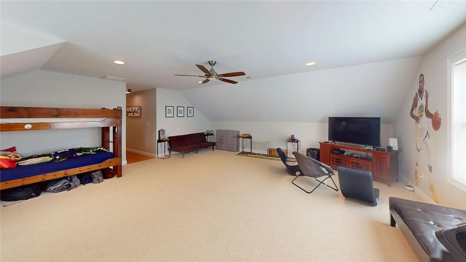 85 Cyrus Court Photo 28