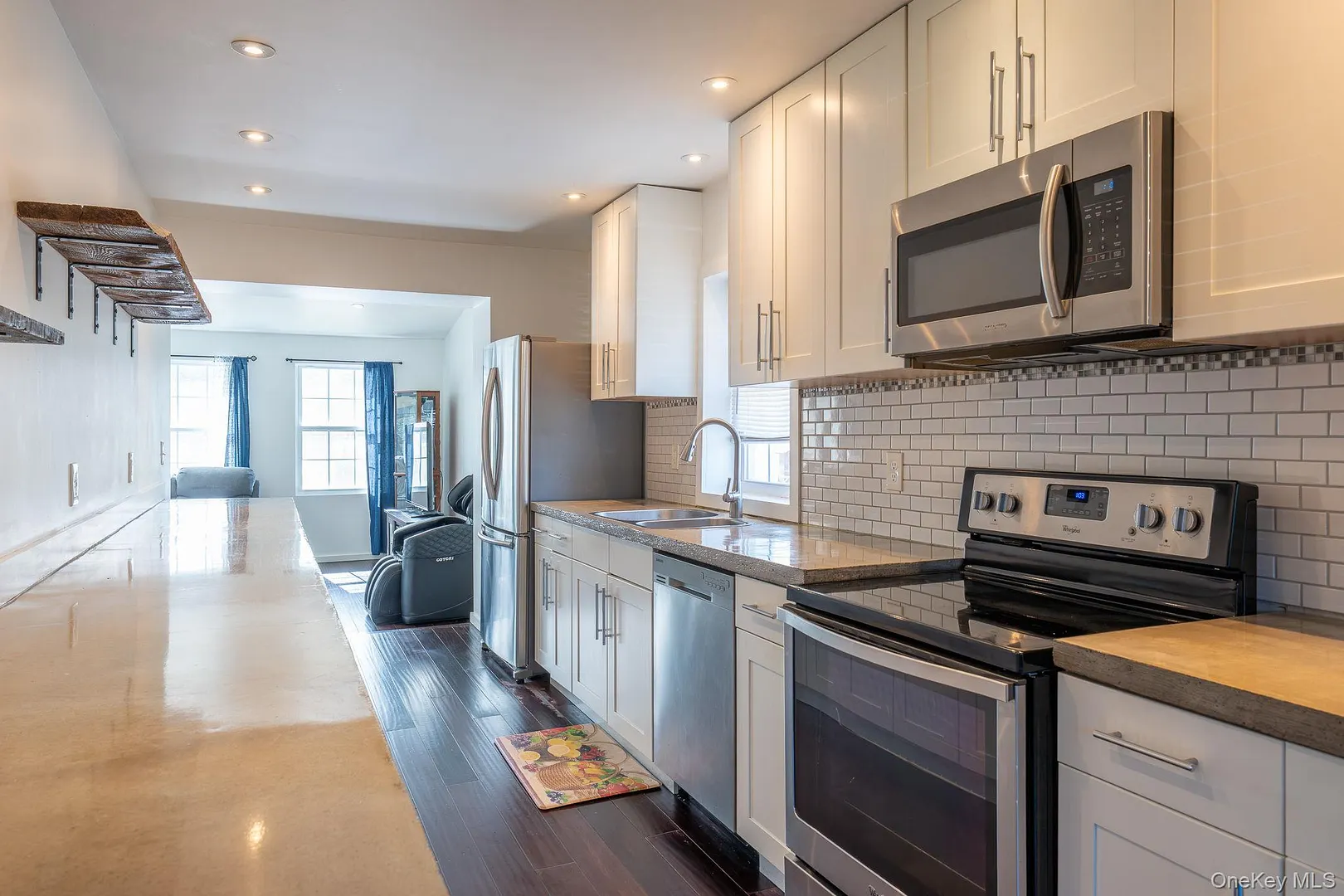 27 Walnut Street Photo 4