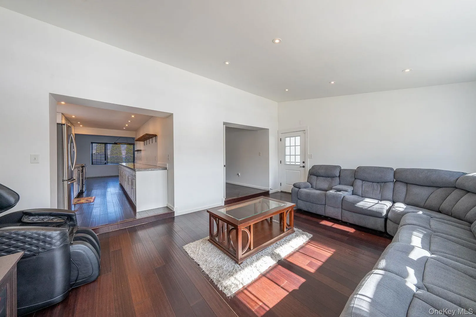 27 Walnut Street Photo 12