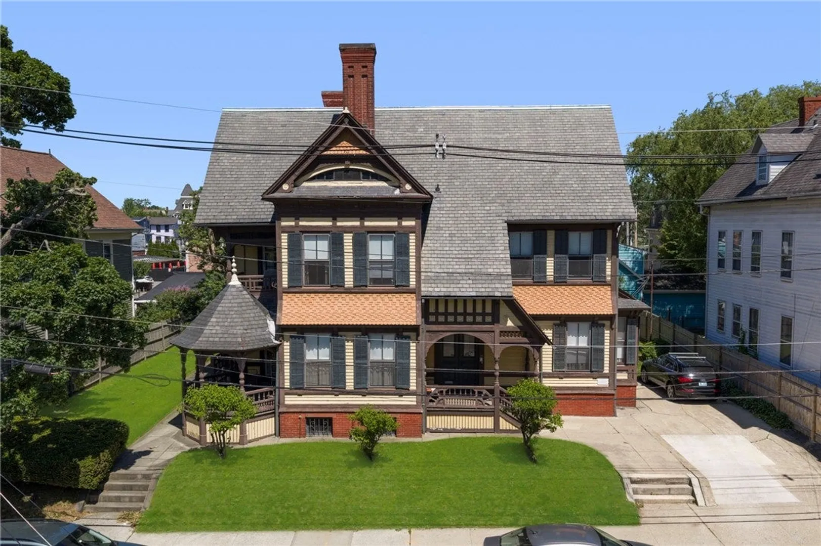 20 Bainbridge Avenue Photo 1