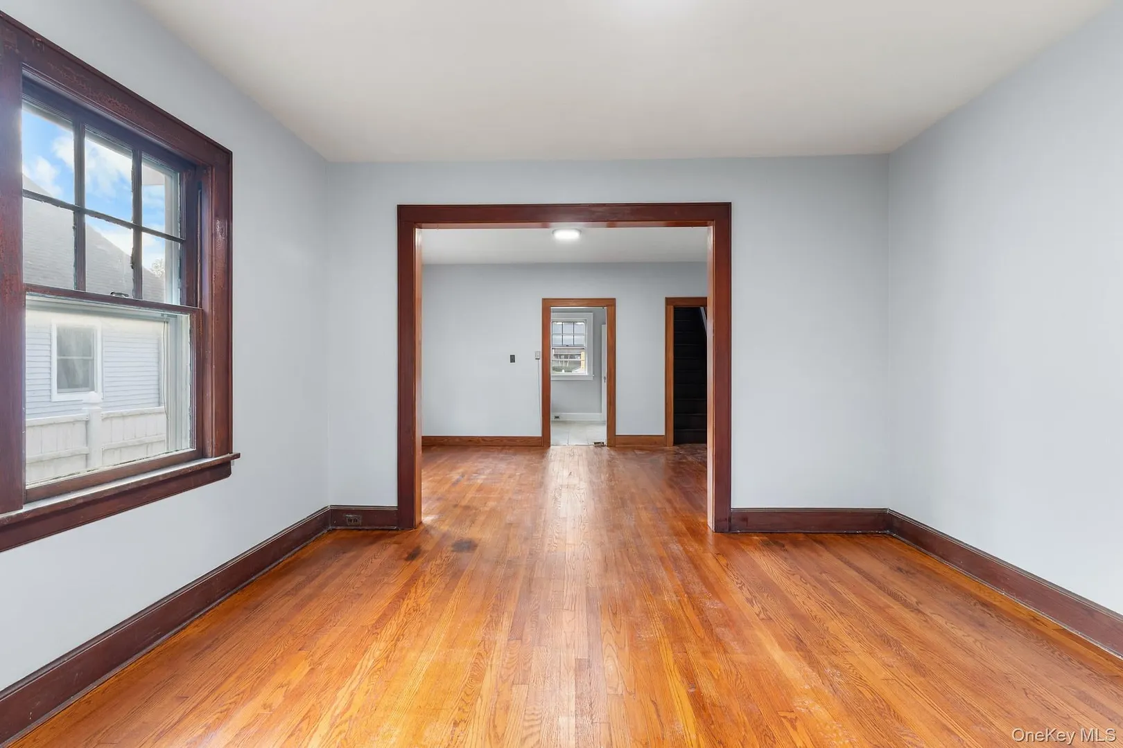 16 Oak Terrace Photo 5