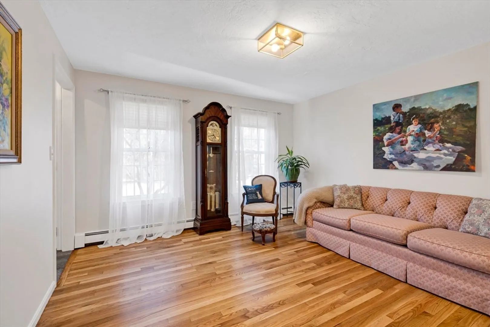 2 Woodpark Circle Photo 3