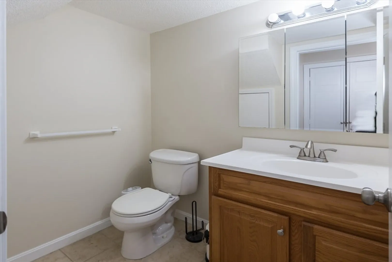 468 Island St #468 Photo 5