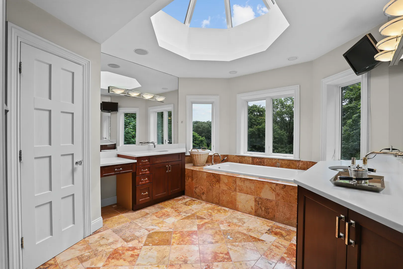 383 Woodlands Road Photo 24