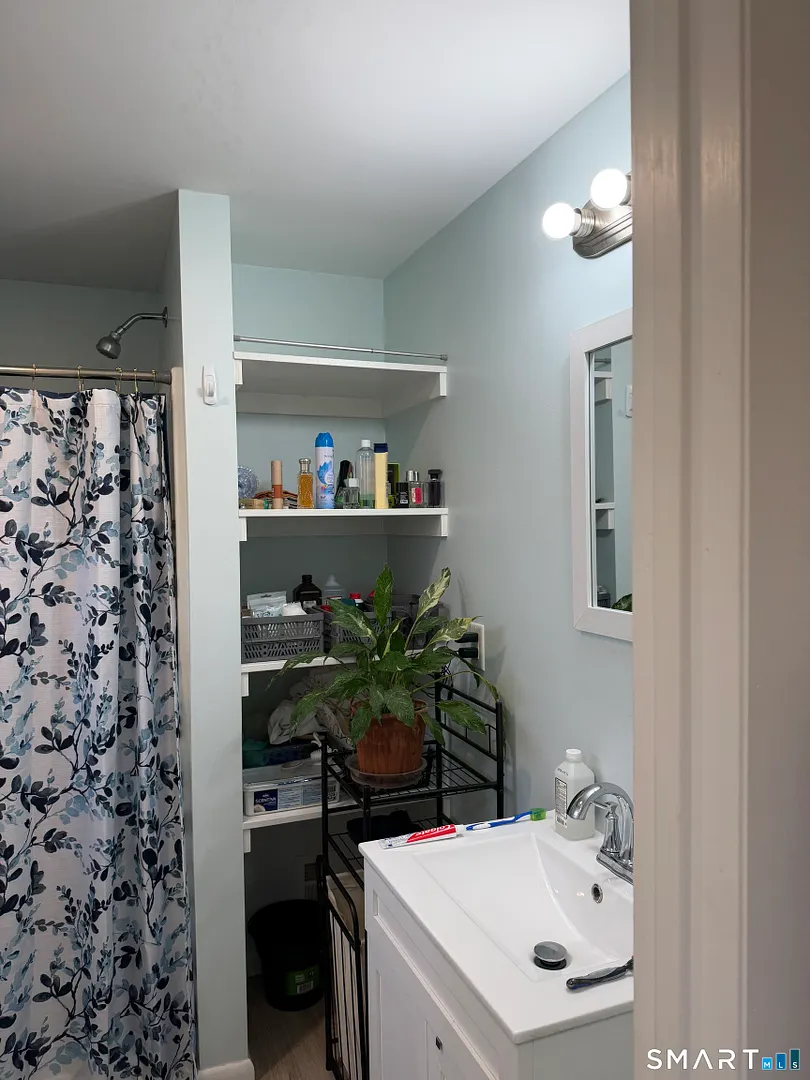 49 Chappell Street Photo 11