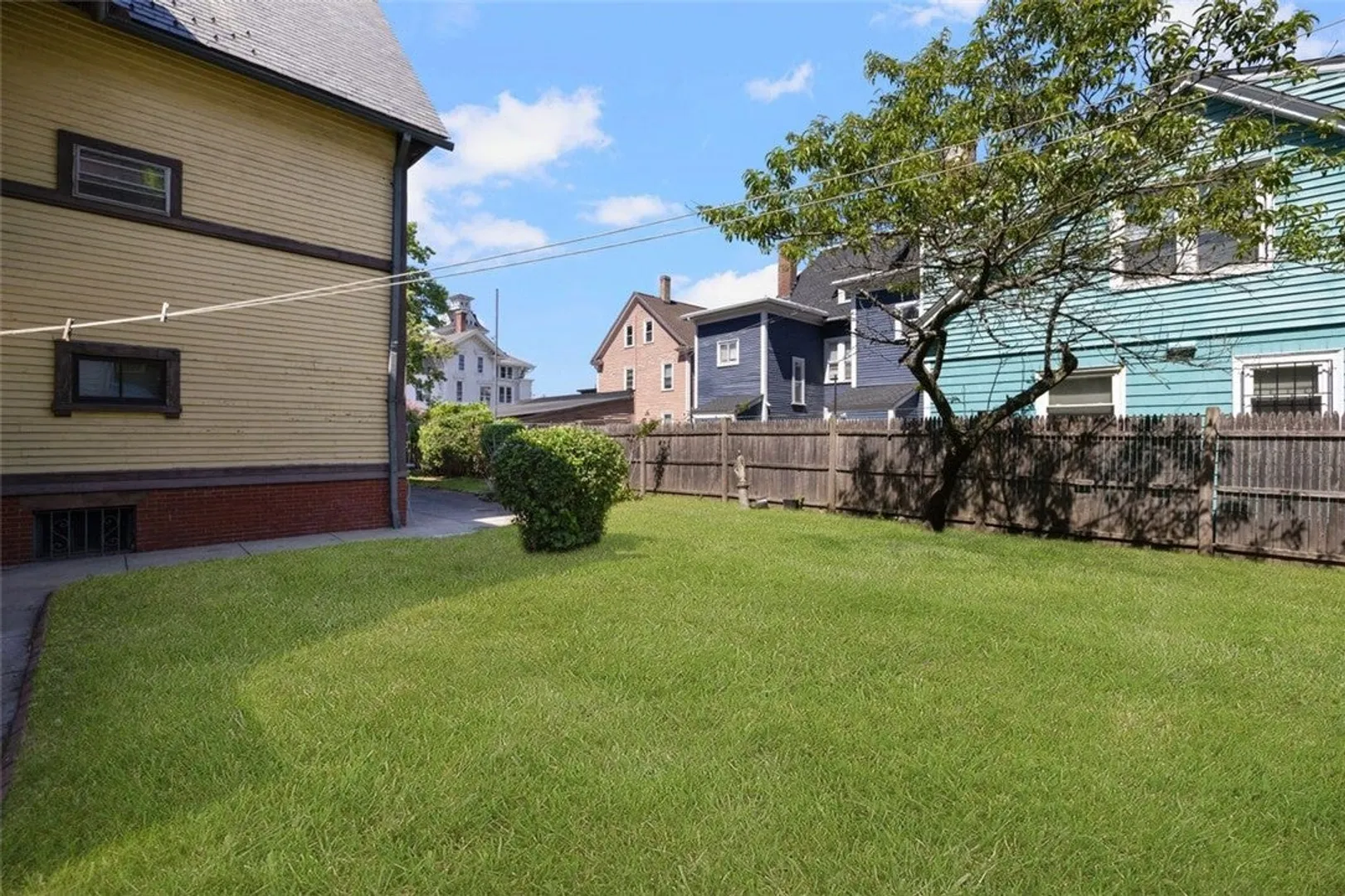 20 Bainbridge Avenue Photo 48