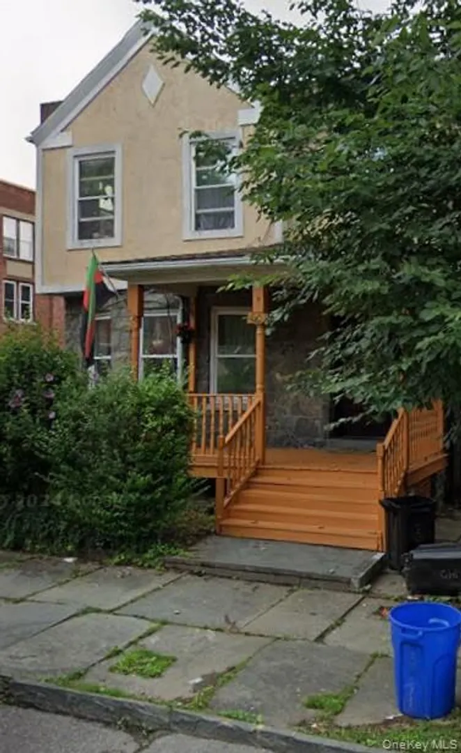142 Chambers Street Photo 2