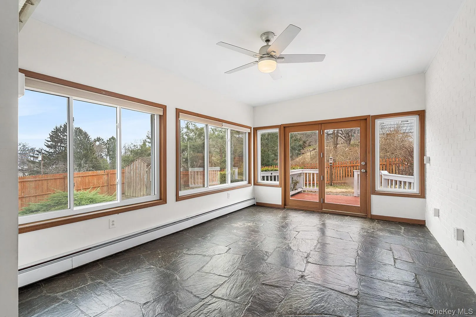 9 Sunrise Terrace Photo 4
