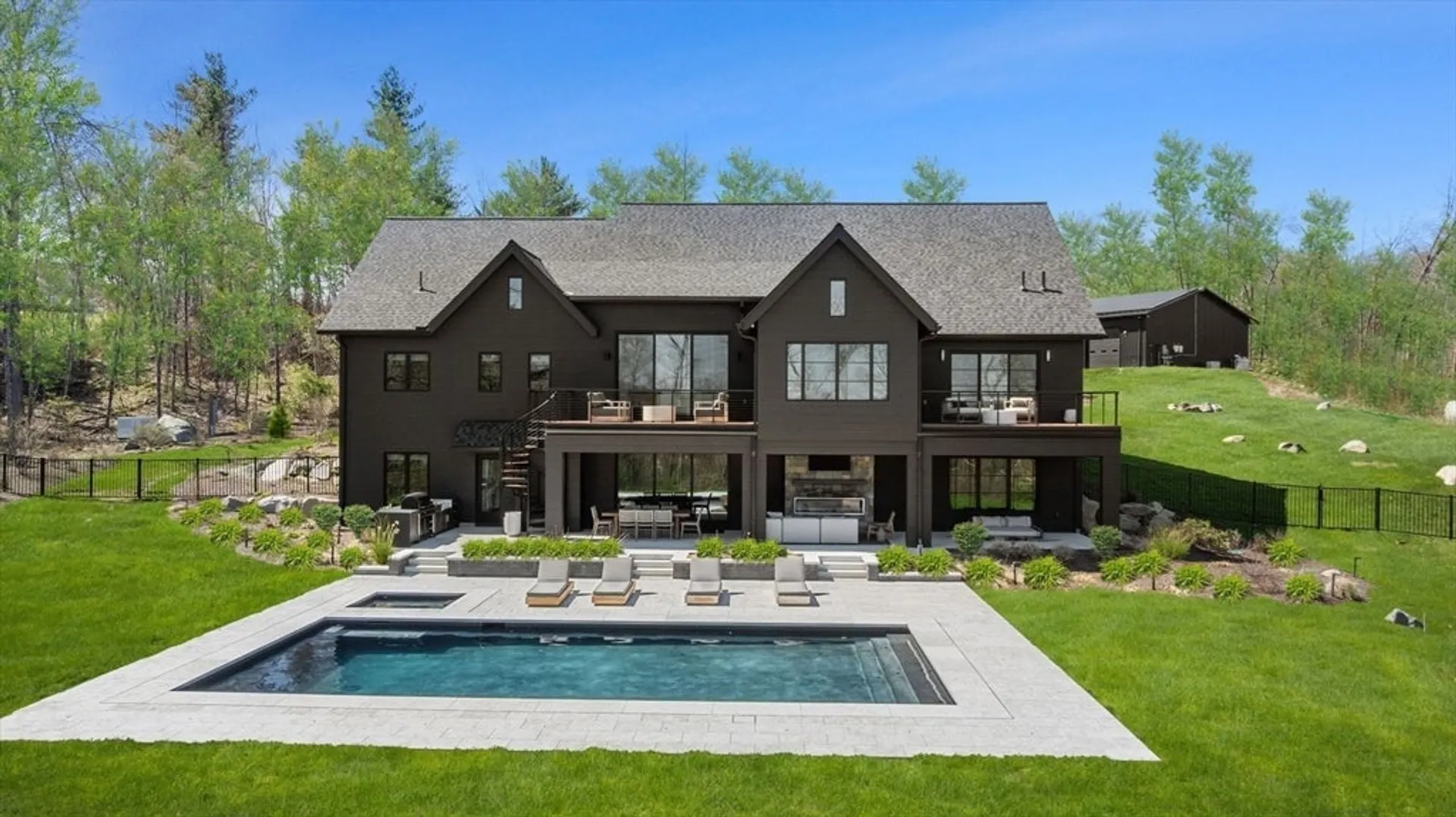 61 Green Avenue Photo 1