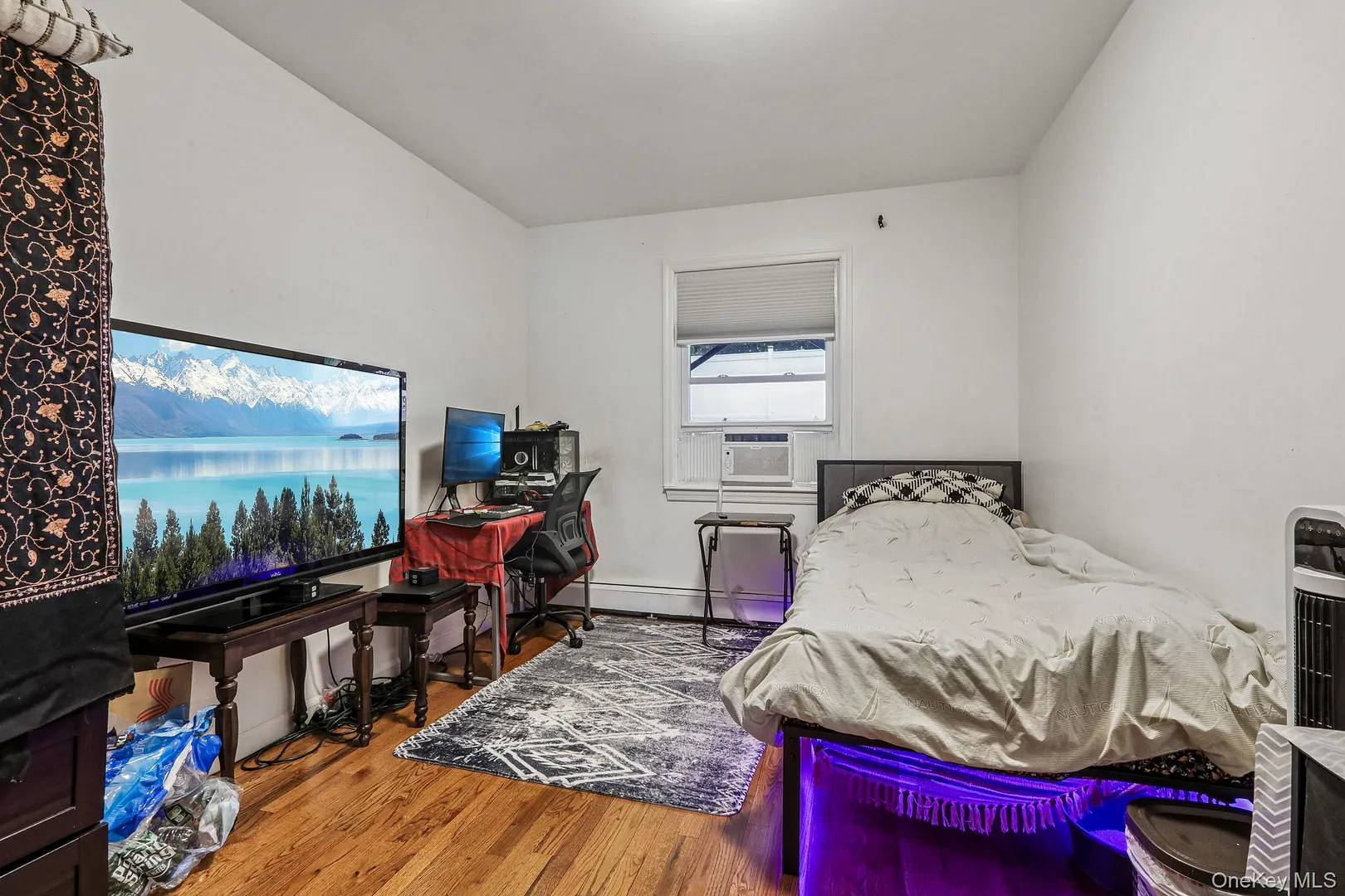 583 Bellevue Avenue N Photo 23