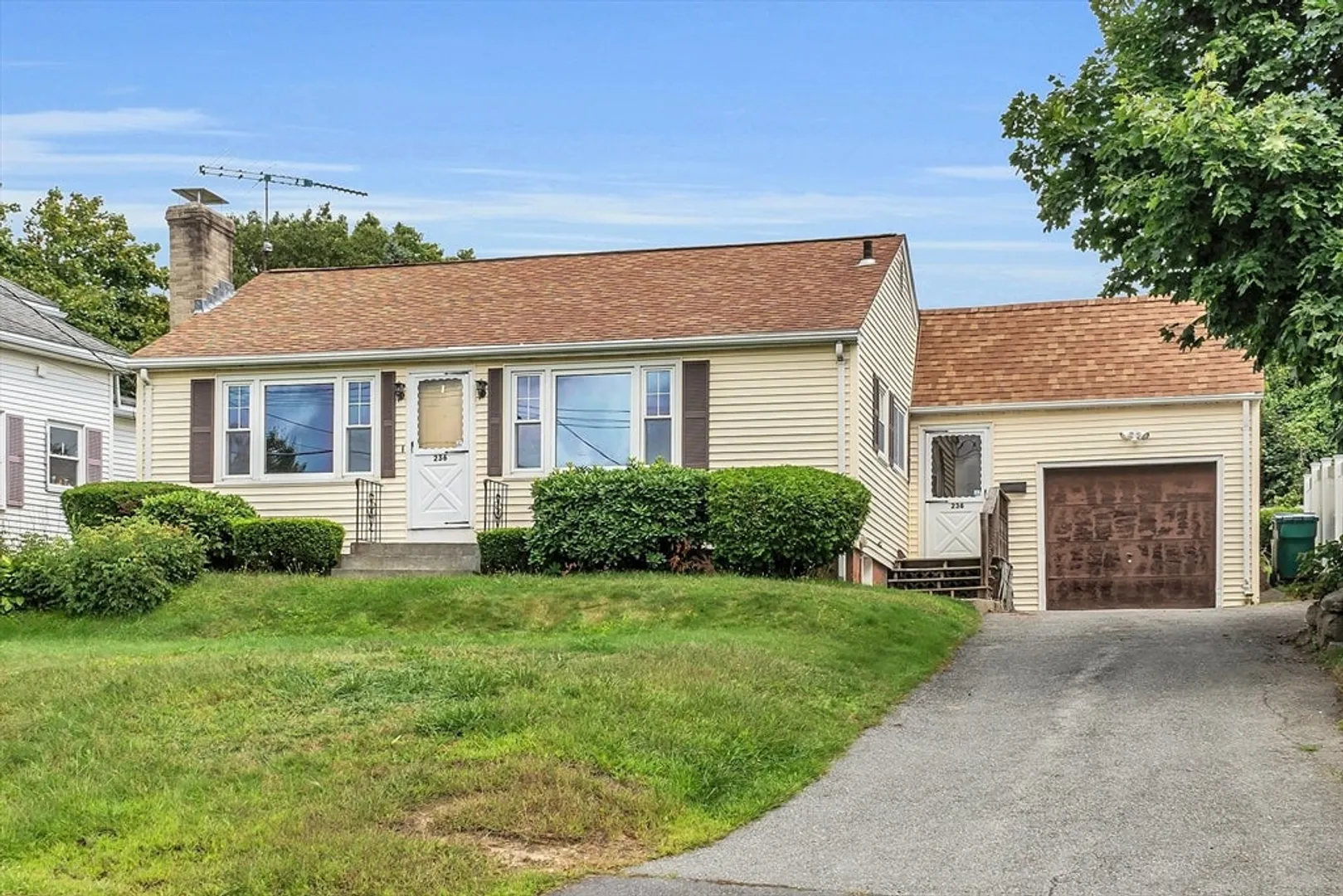 236 Beech St Photo 1