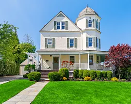 6 Linden Avenue