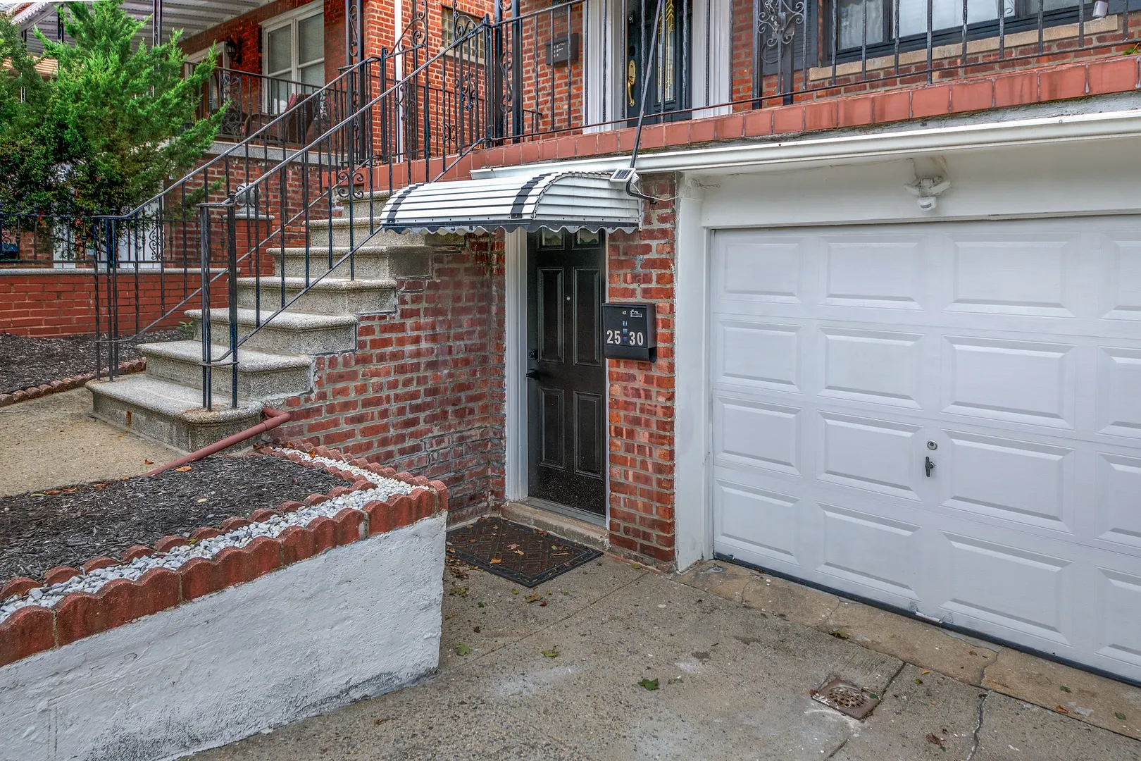 2530 Fenton Avenue Photo 24