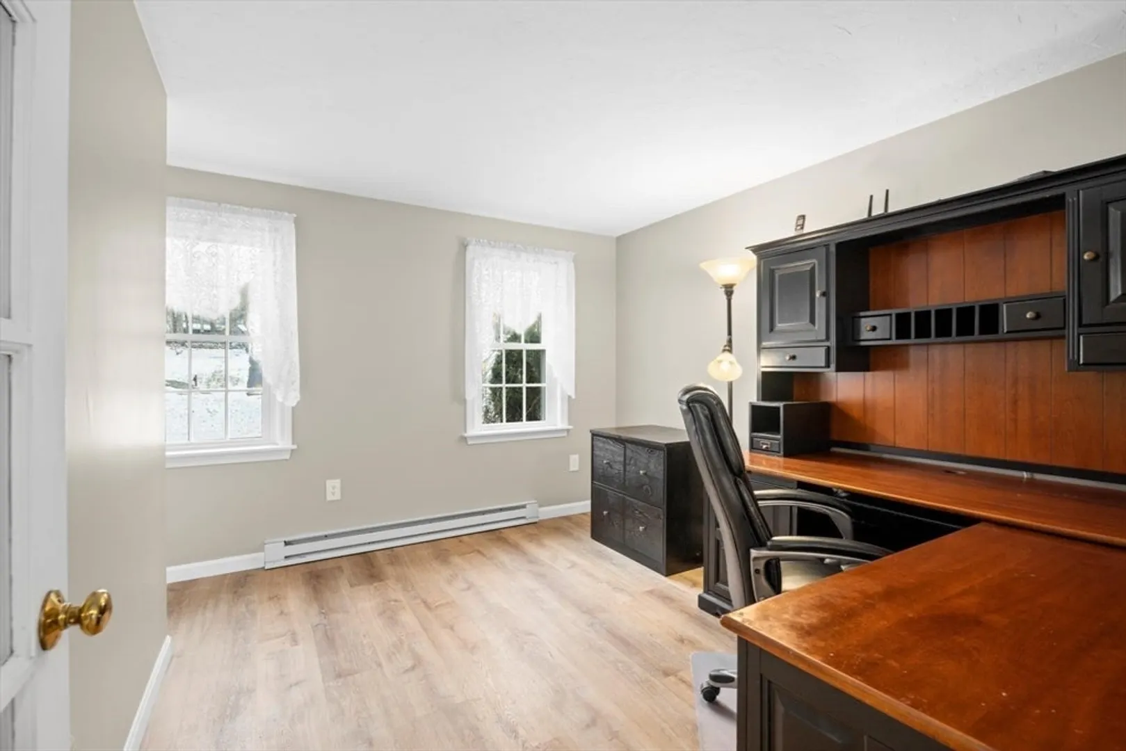6 Guenther Drive Photo 32
