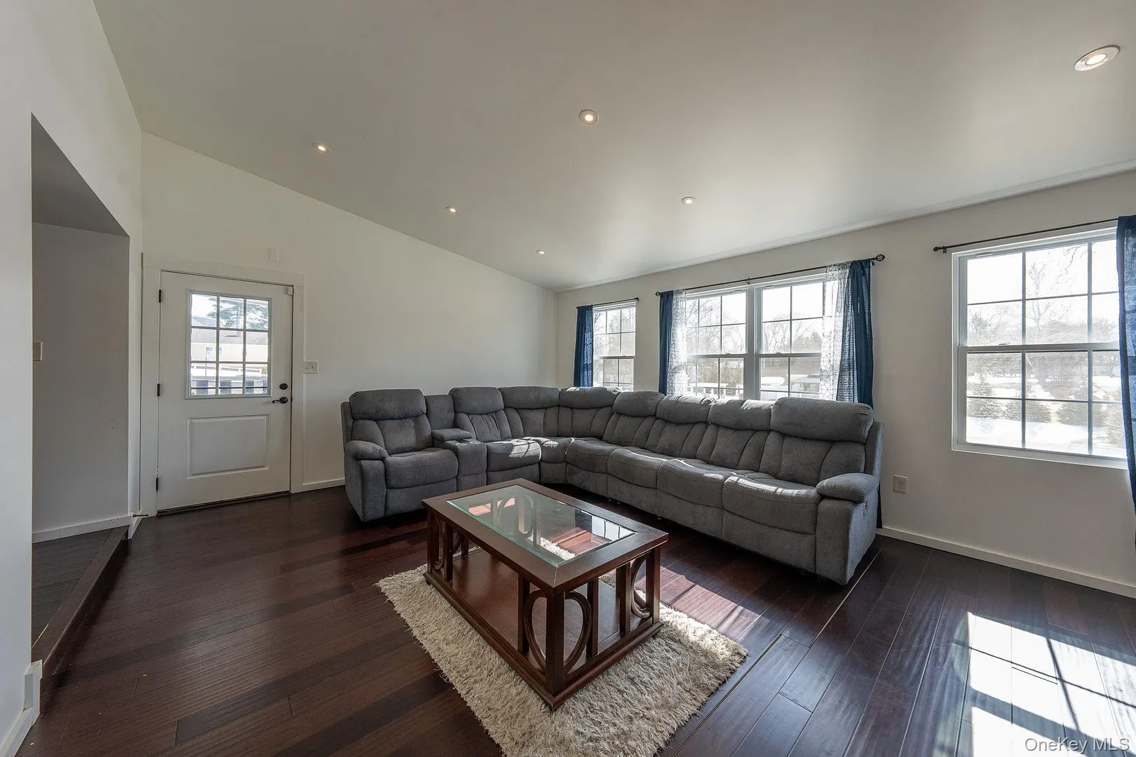 27 Walnut Street Photo 11
