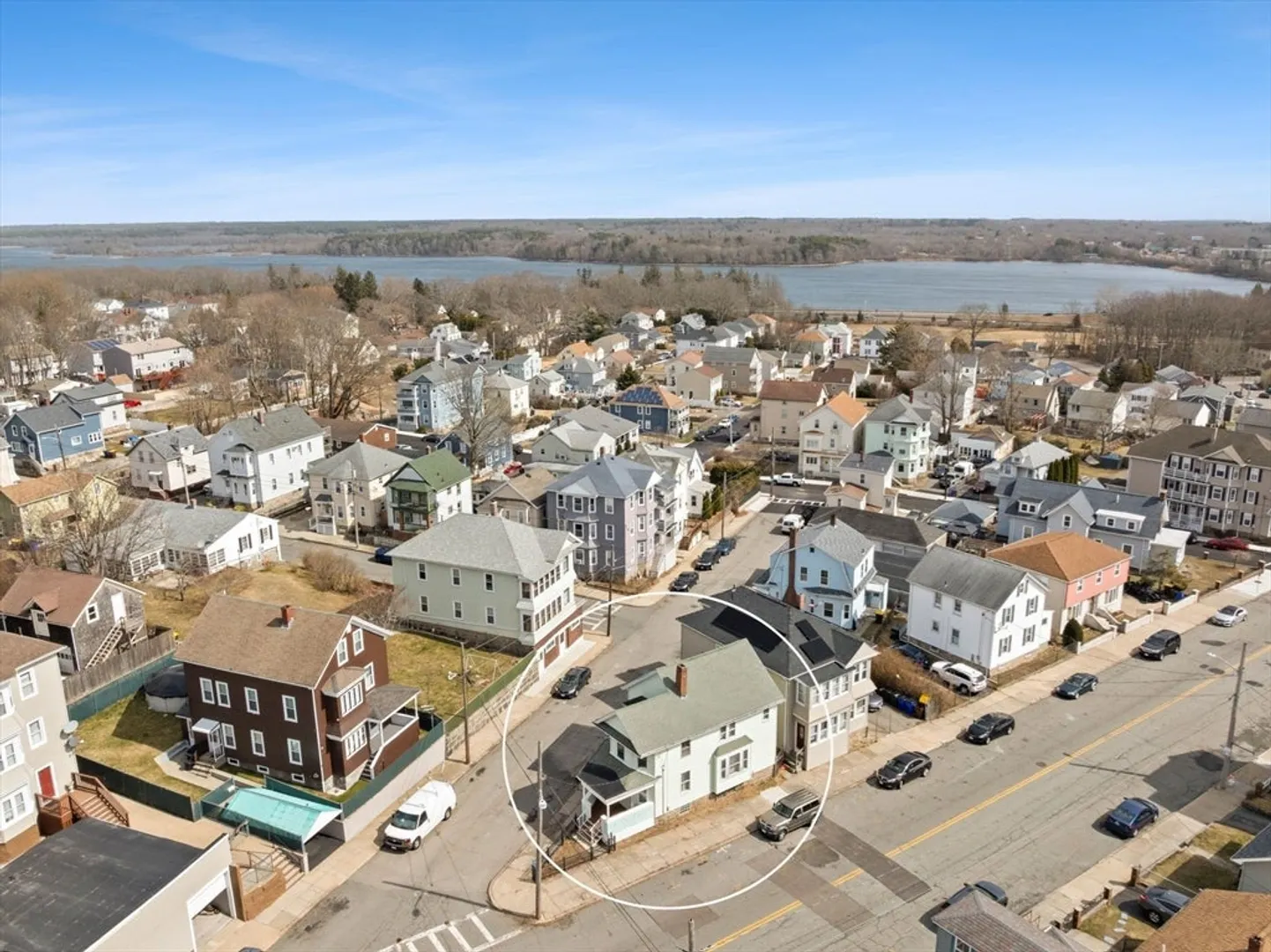 2018 Pleasant St Photo 23