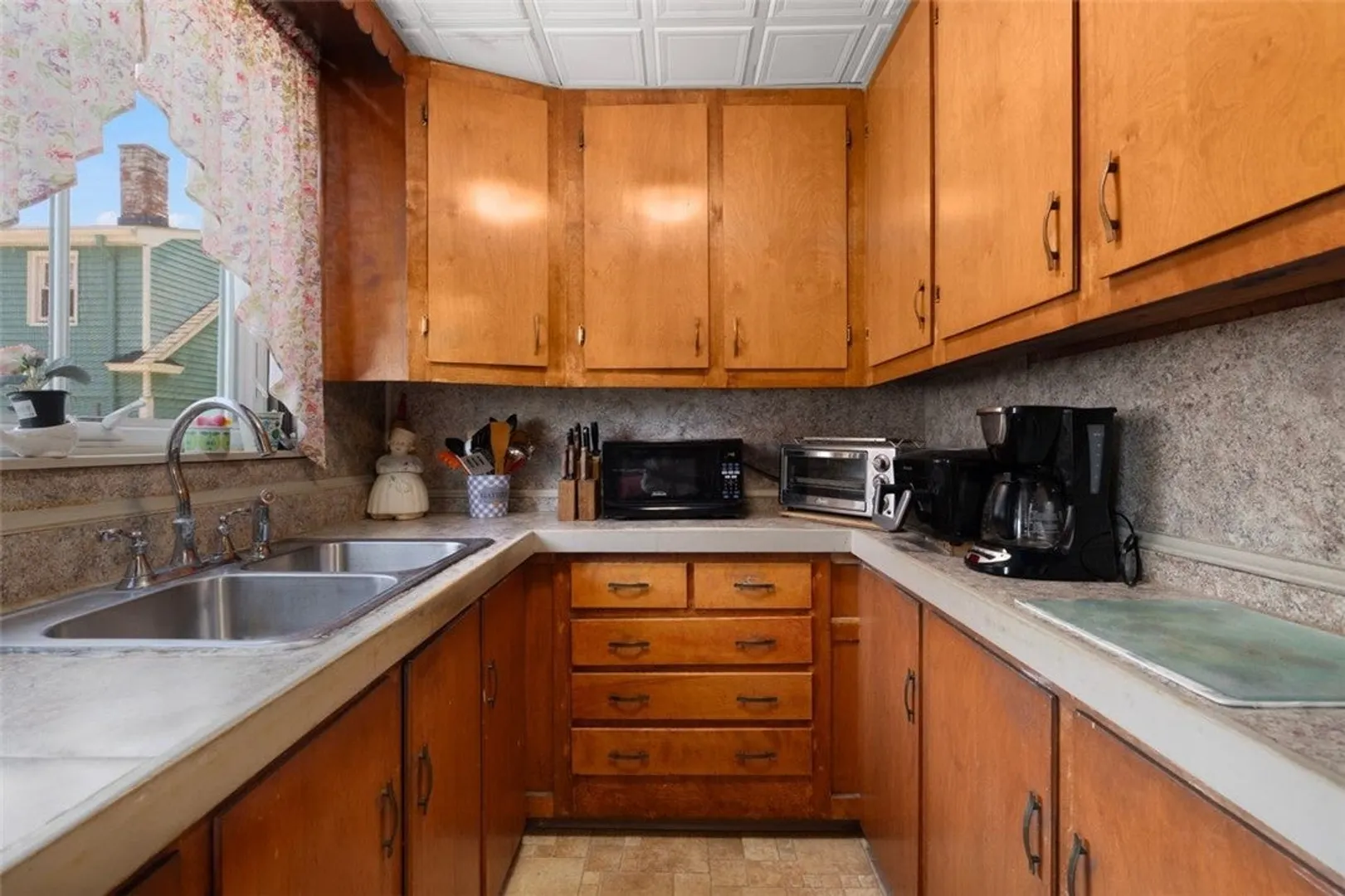 20 Bainbridge Avenue Photo 21