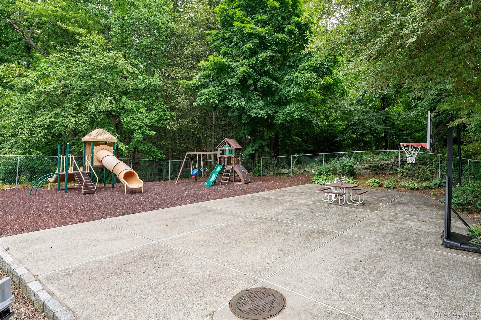 142 Woodbrook Road Photo 25