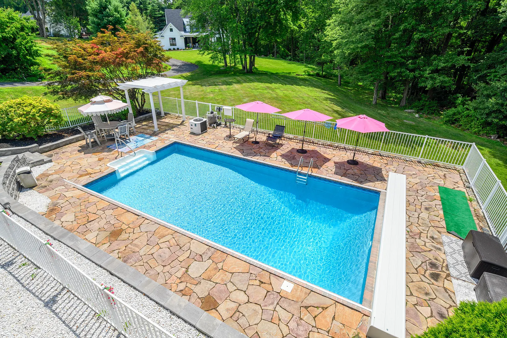 20 Laura Drive Photo 27