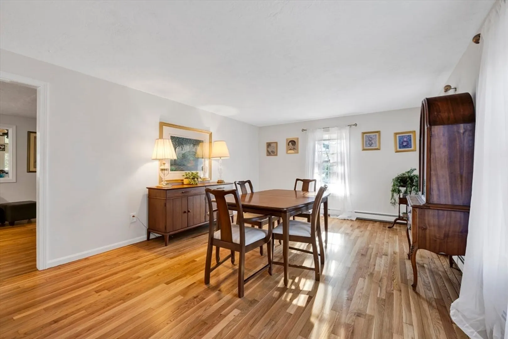 2 Woodpark Circle Photo 4