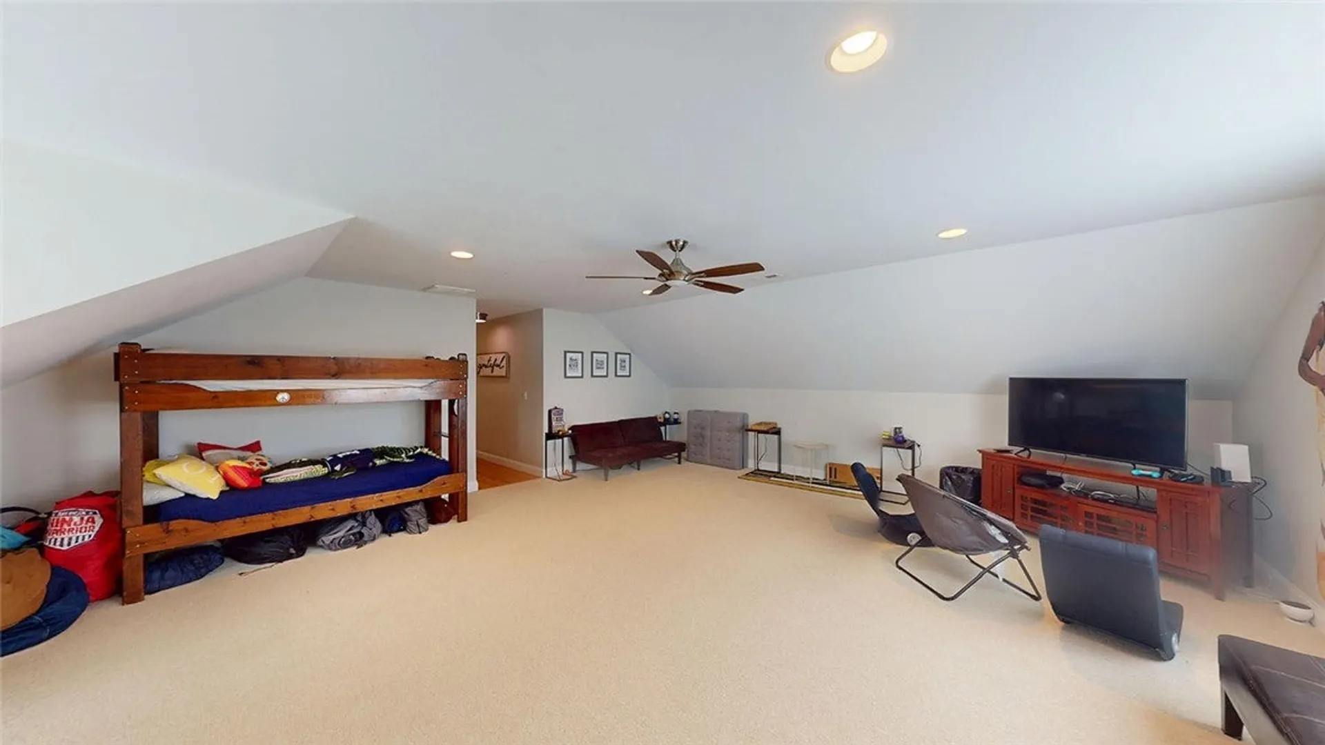 85 Cyrus Court Photo 26