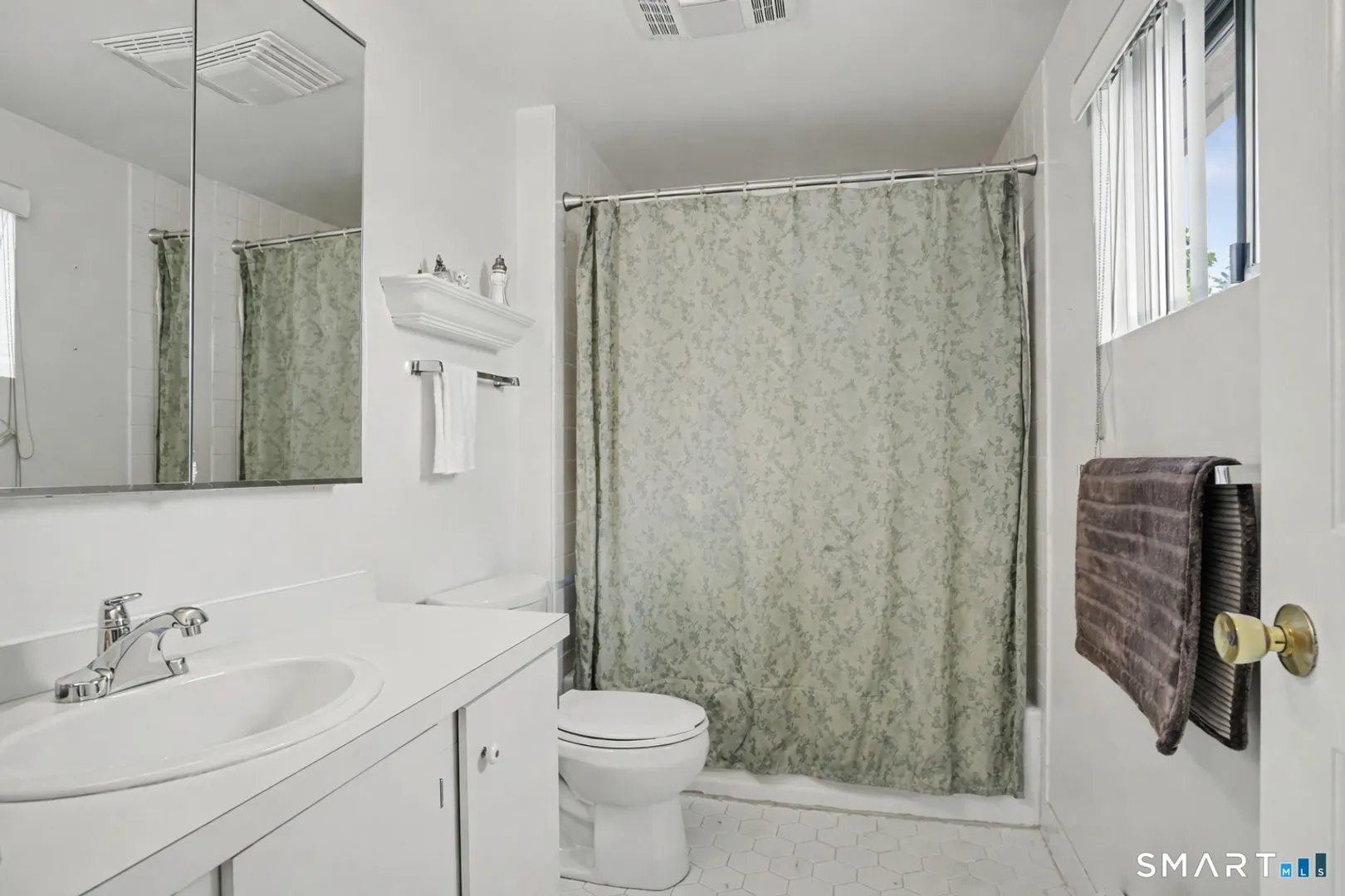 89 Harbor Drive  #206 Photo 13