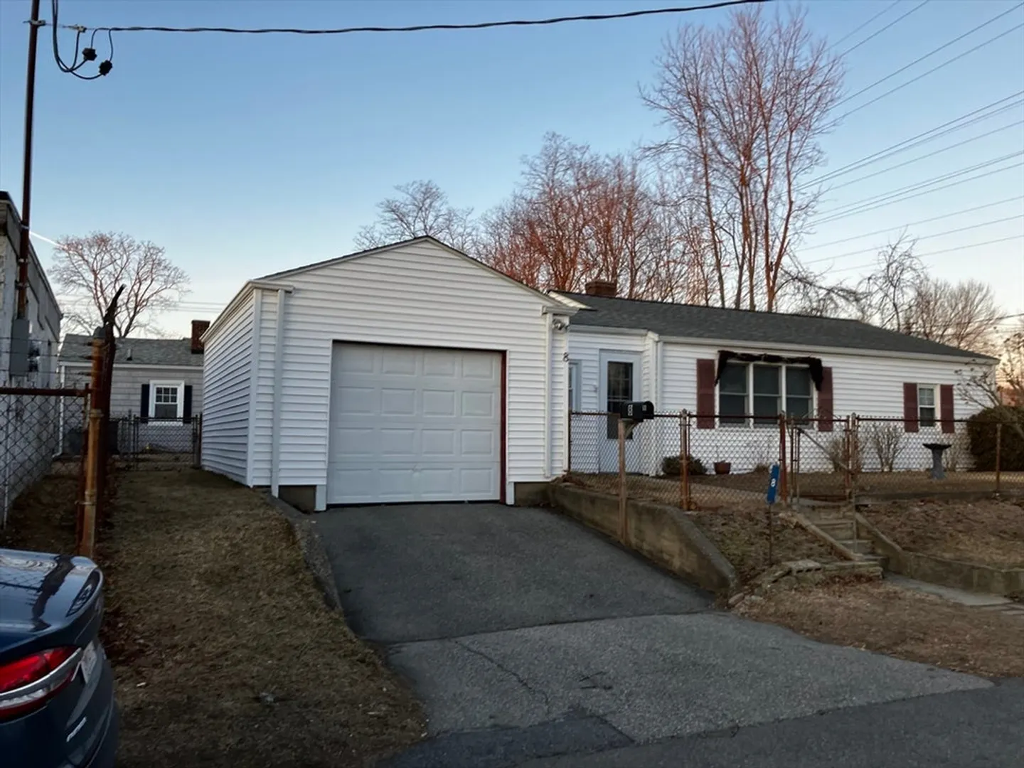 8 Ivanhoe Ave Photo 16