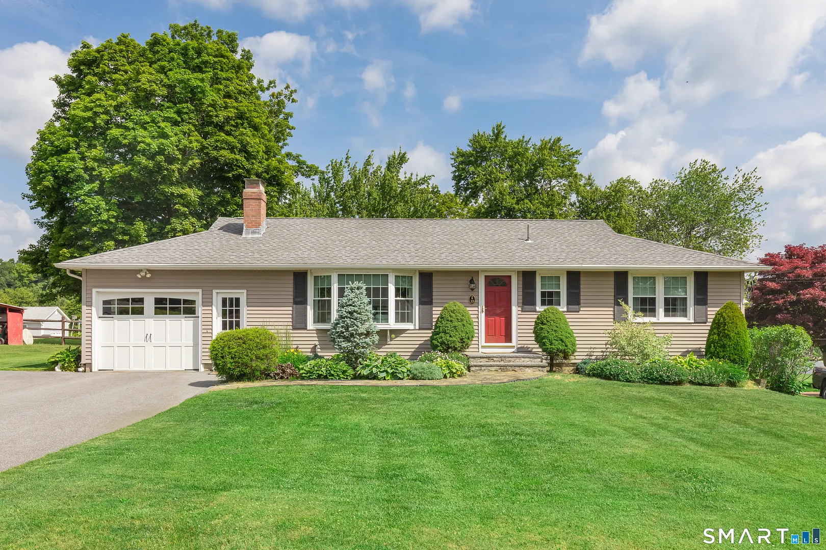23 Hilltop Avenue Photo 1