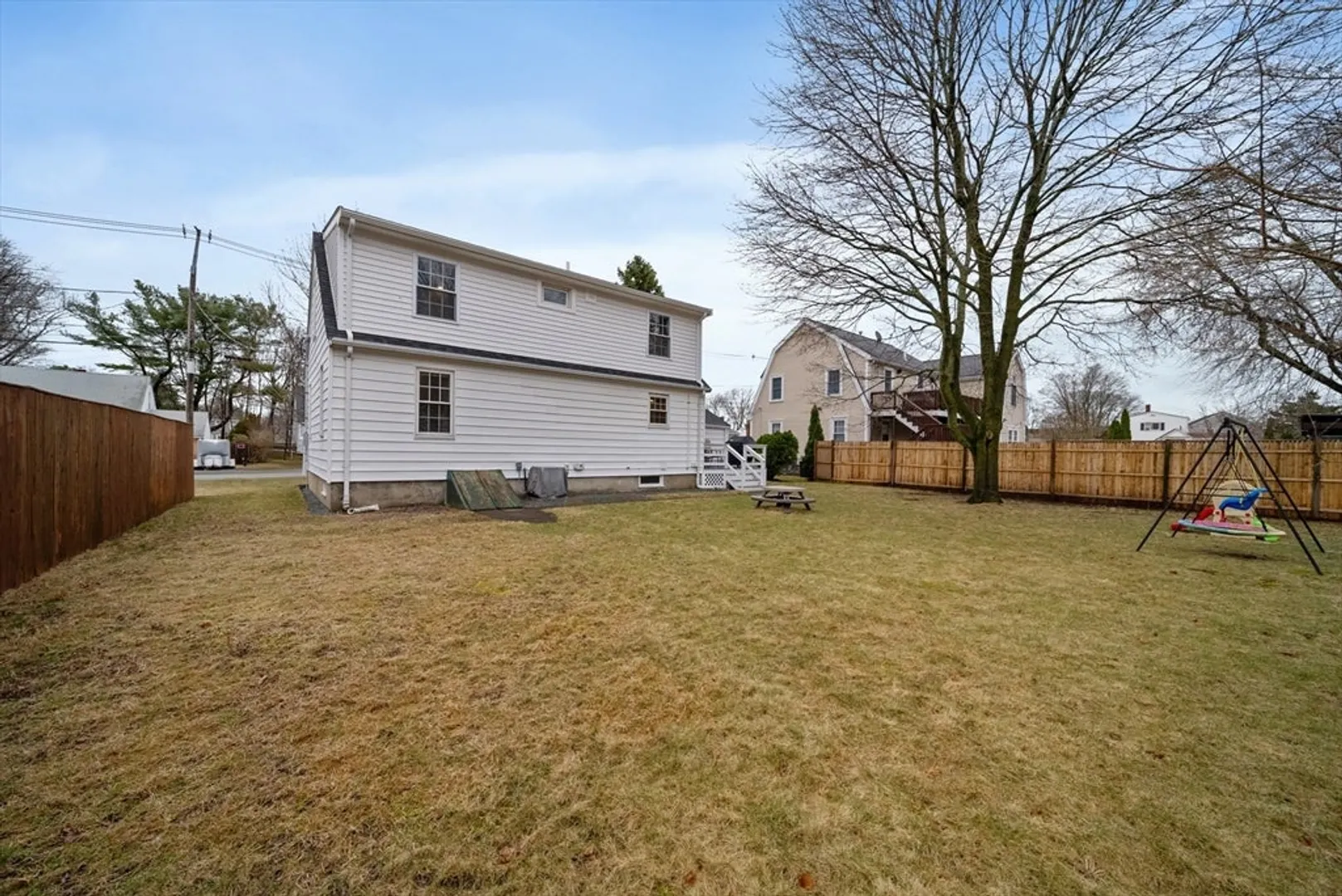 24 Dexter St Photo 33