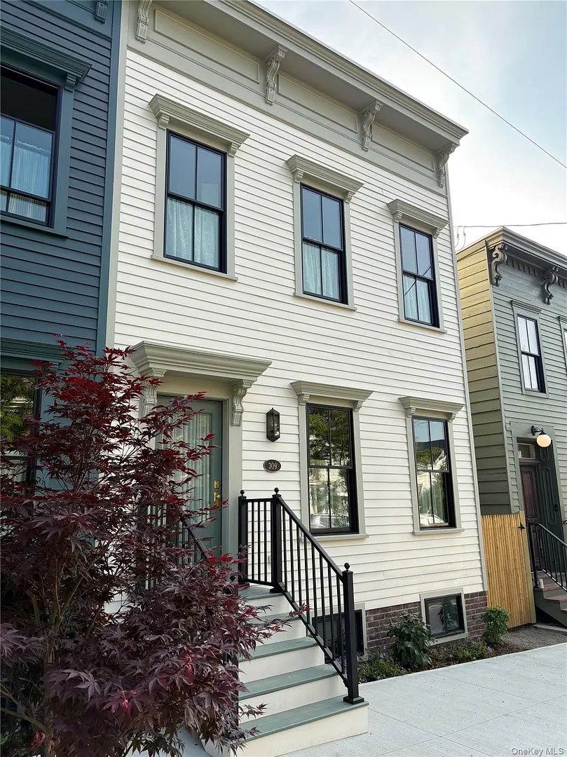 309 State Street Photo 4