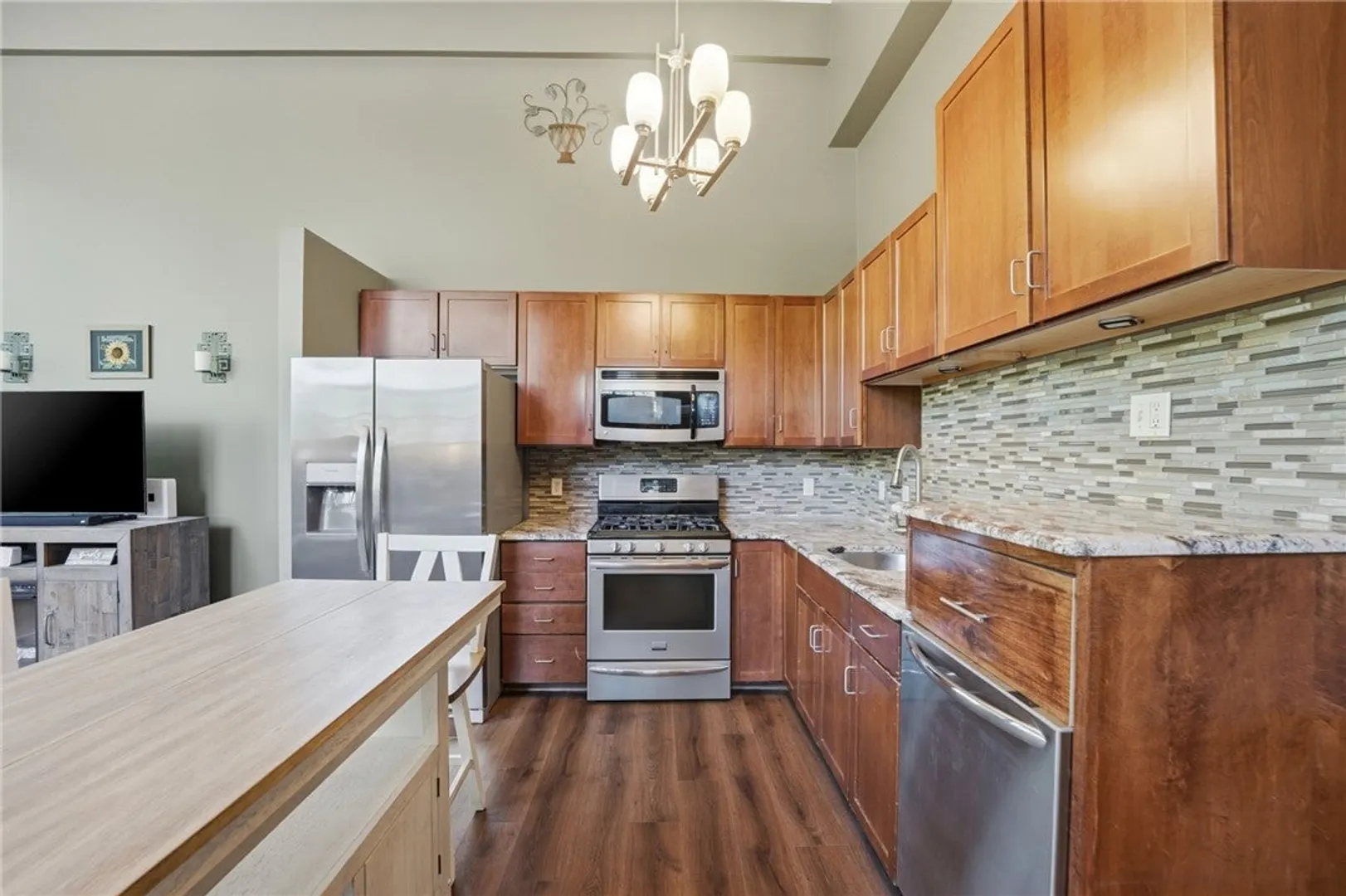 180 Allen Street  #101 Photo 9