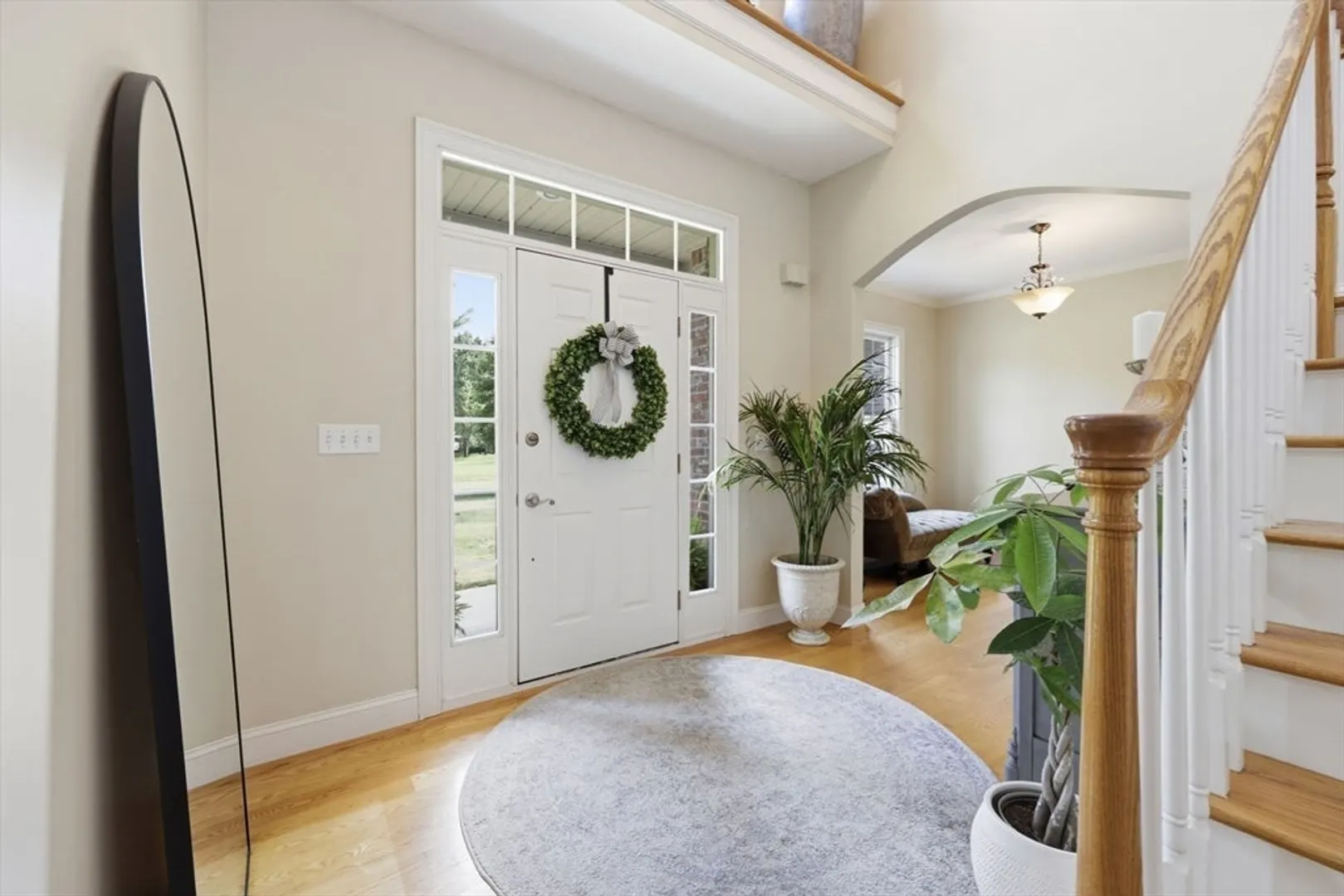 8 Lexington Circle Photo 6