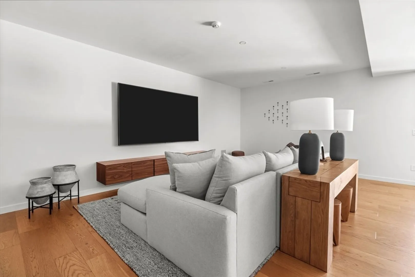 61 Green Avenue Photo 26