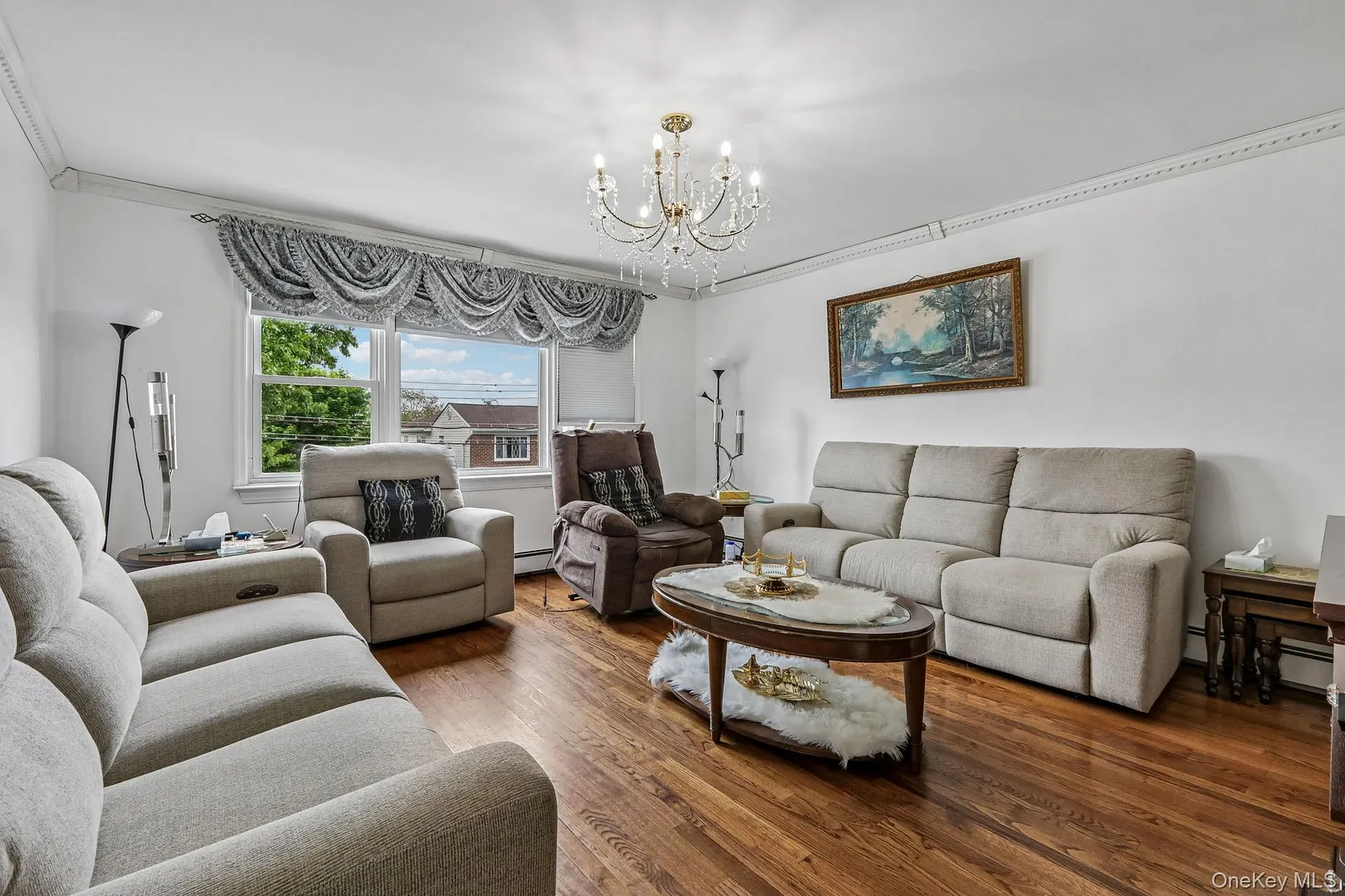 583 Bellevue Avenue N Photo 25