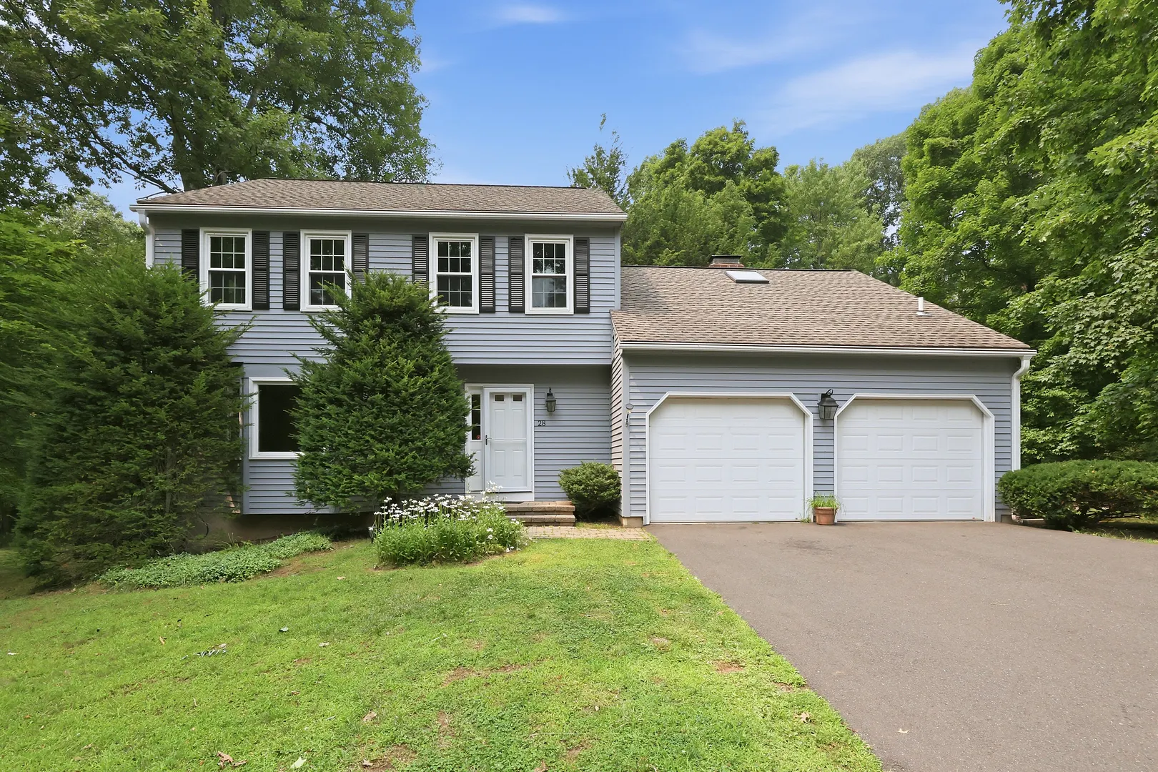 28 Green Woods Lane Photo 1
