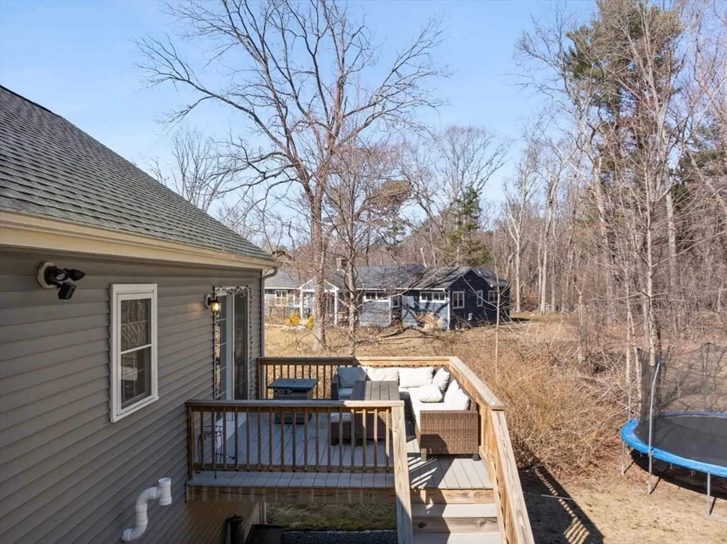 207 Oak St Photo 38