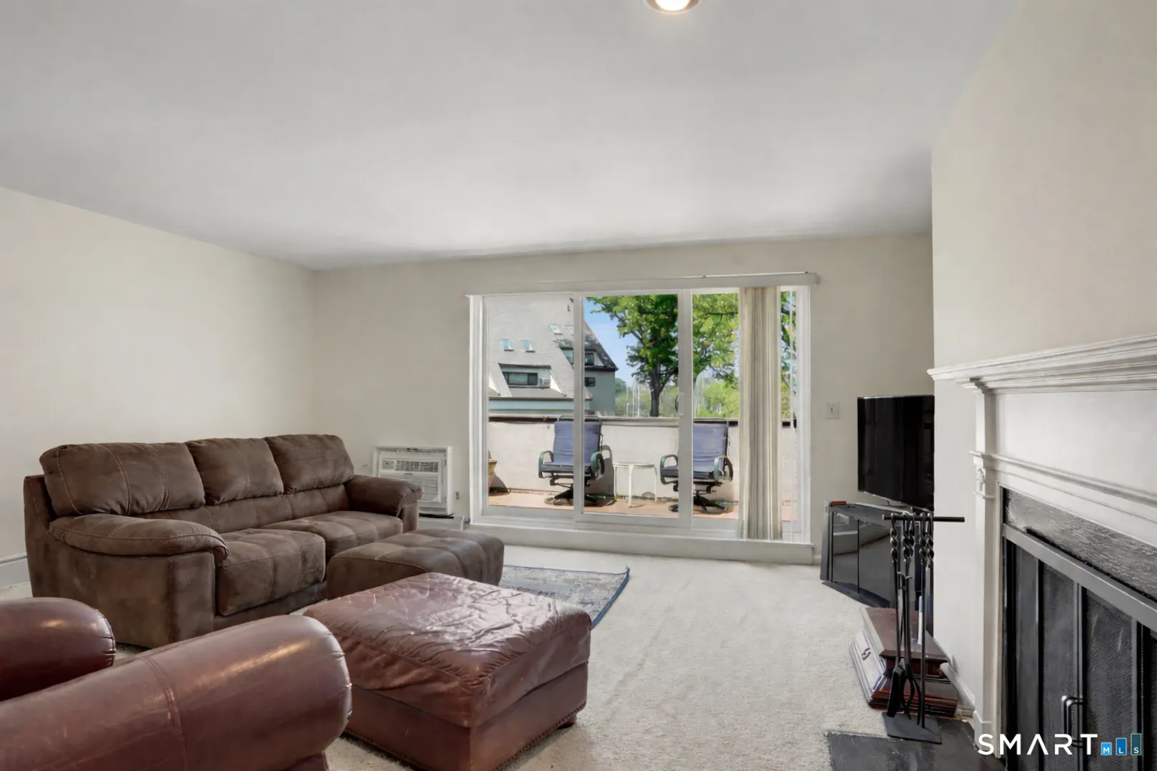 89 Harbor Drive  #206 Photo 4
